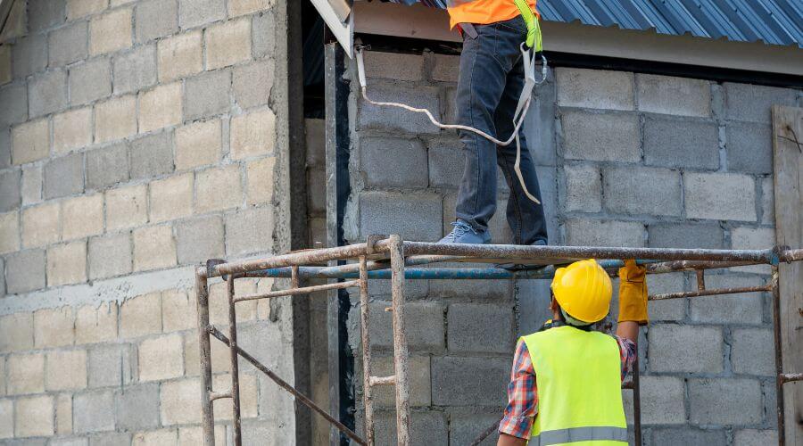 Professional gutter cleaning in Pacific Beach, WA